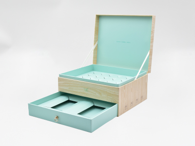 化妝品包裝盒細(xì)節(jié)圖1 化妝品包裝盒細(xì)節(jié)圖1